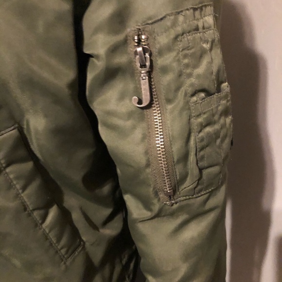 Super cute Juicy Couture bomber Jacket - Picture 4 of 15